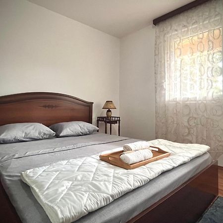 As Apartment House Nikšić Bagian luar foto